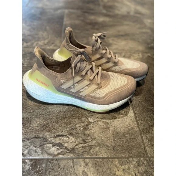 Adidas Ultraboost 21 Running Shoes Ash Pearl Halo Ivory Women's Size 7.5 EUC - Picture 2 of 9